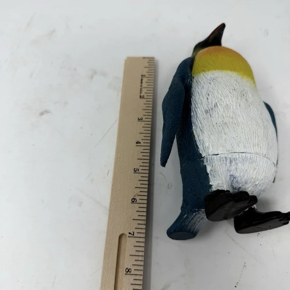 Vintage Imperial 1987 Penguin Toy Blue Figurine 6-3/4 inches tall Plastics RARE